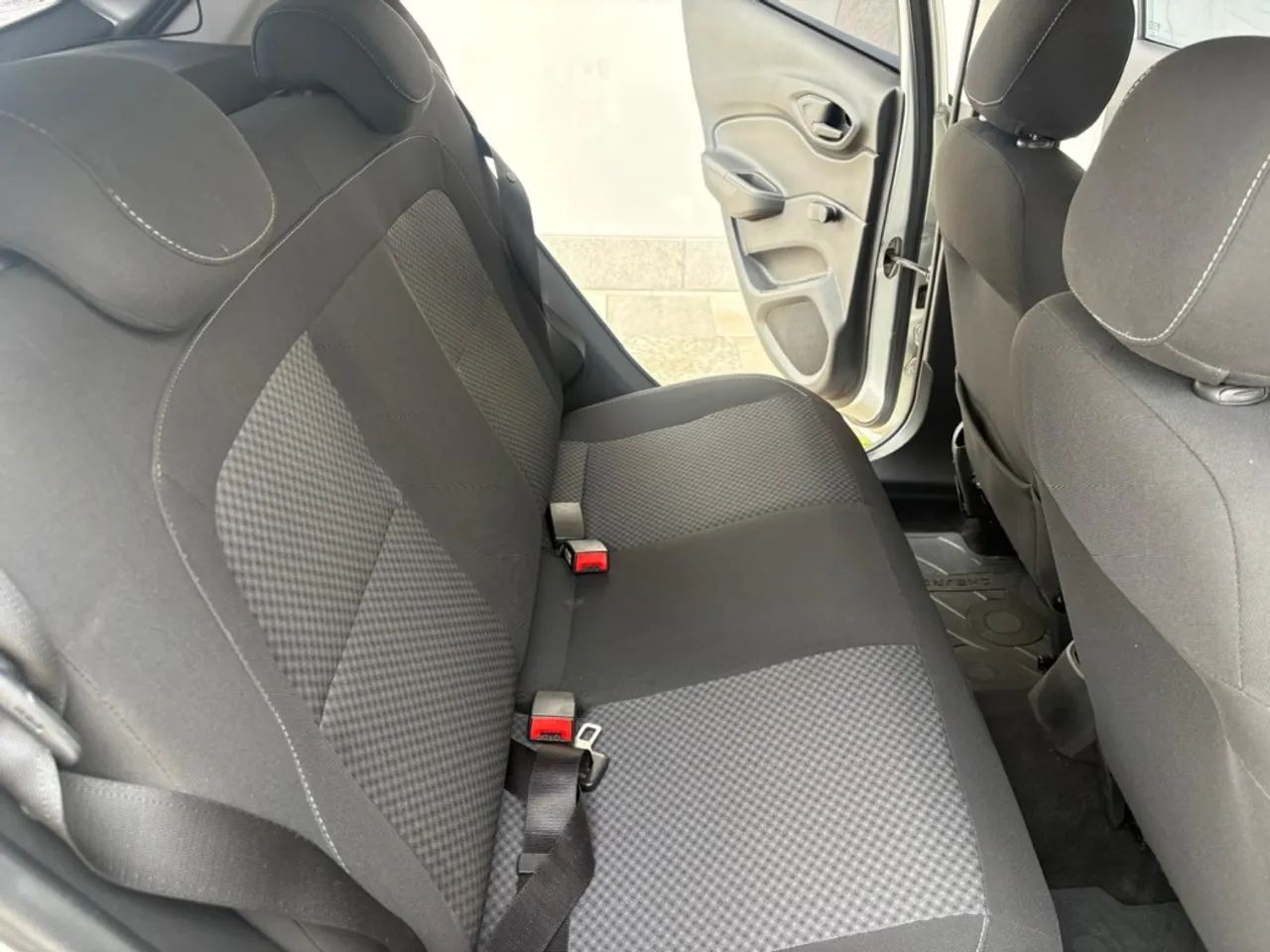 Chevrolet Onix Hatch LT 1.0 8V Flexpower 5P Mec. 2017 - Foto 10