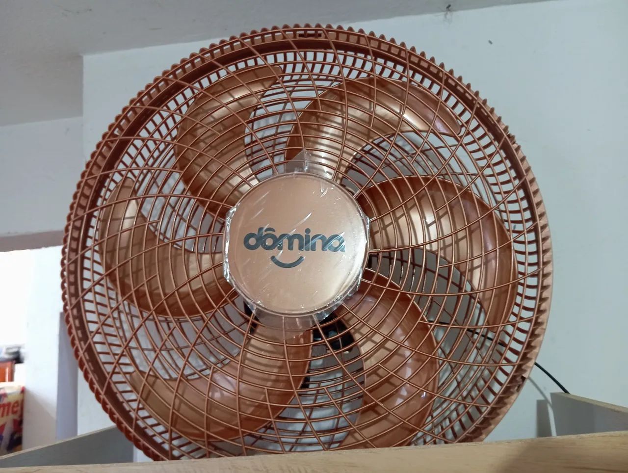 Ventilador novo de parede 