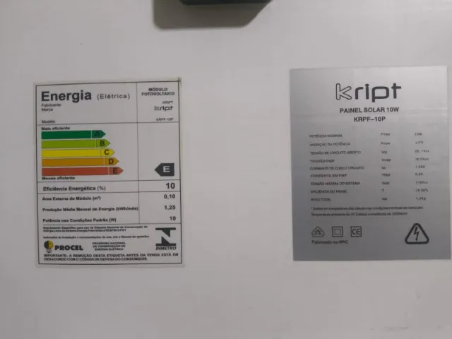 Três painéis solares 380w (V/T) 1 ano de uso - Área Externa