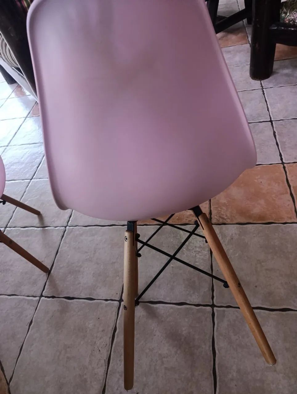 Cadeira Eames Rosa - Foto 3