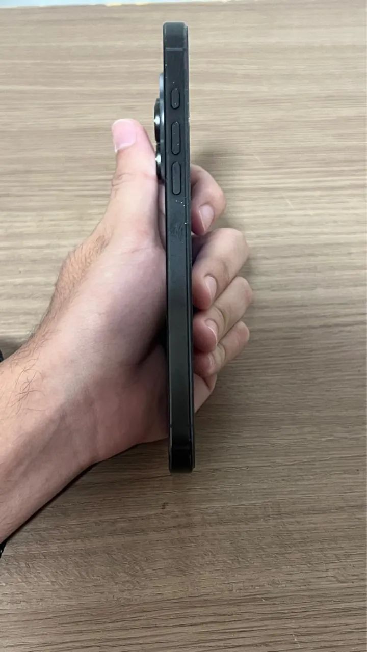 iPhone 16 pro max  - Foto 4