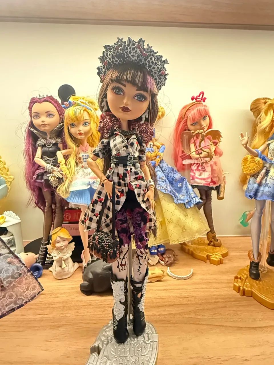 boneca ever after high Cerise Spring Unsprung 