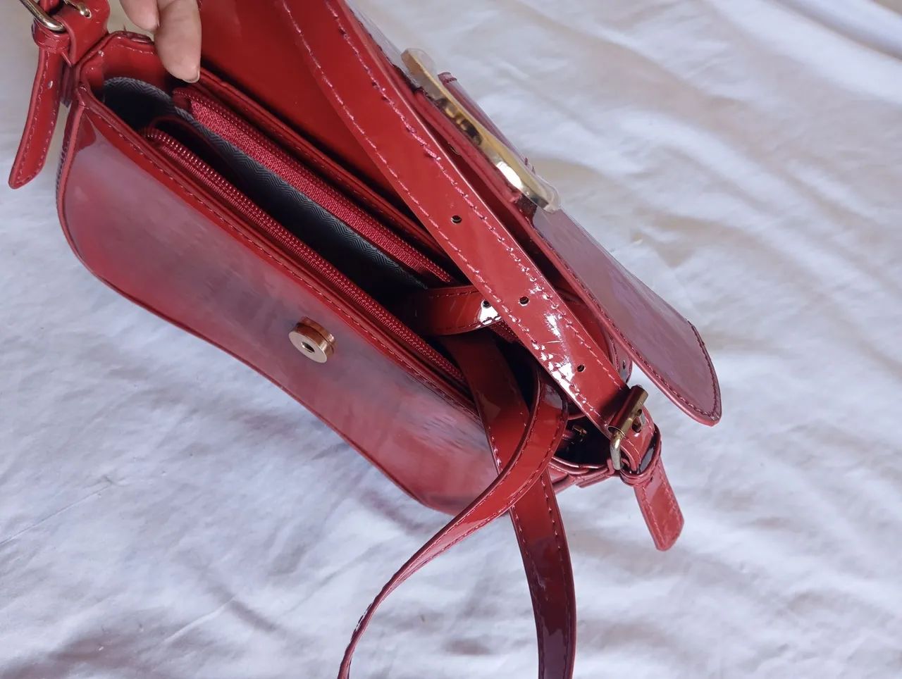 Bolsa Média Vermelha  - Foto 2