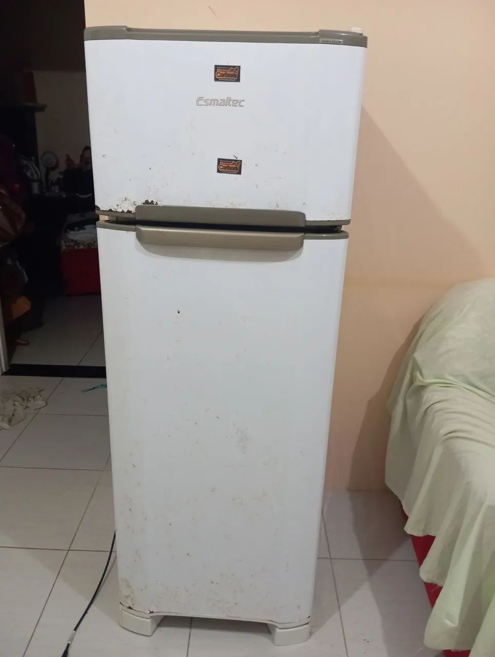 Geladeira com defeito  - Foto 4