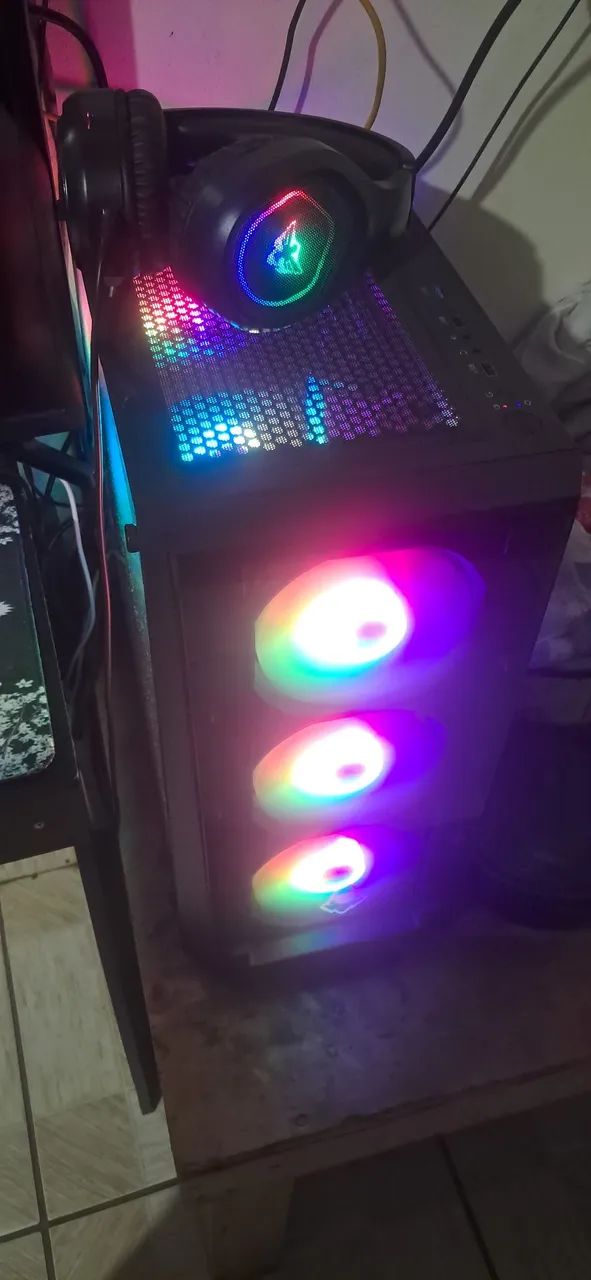 Pc gamer Ryzen 5600g-16gb rgb- 1tb nvme