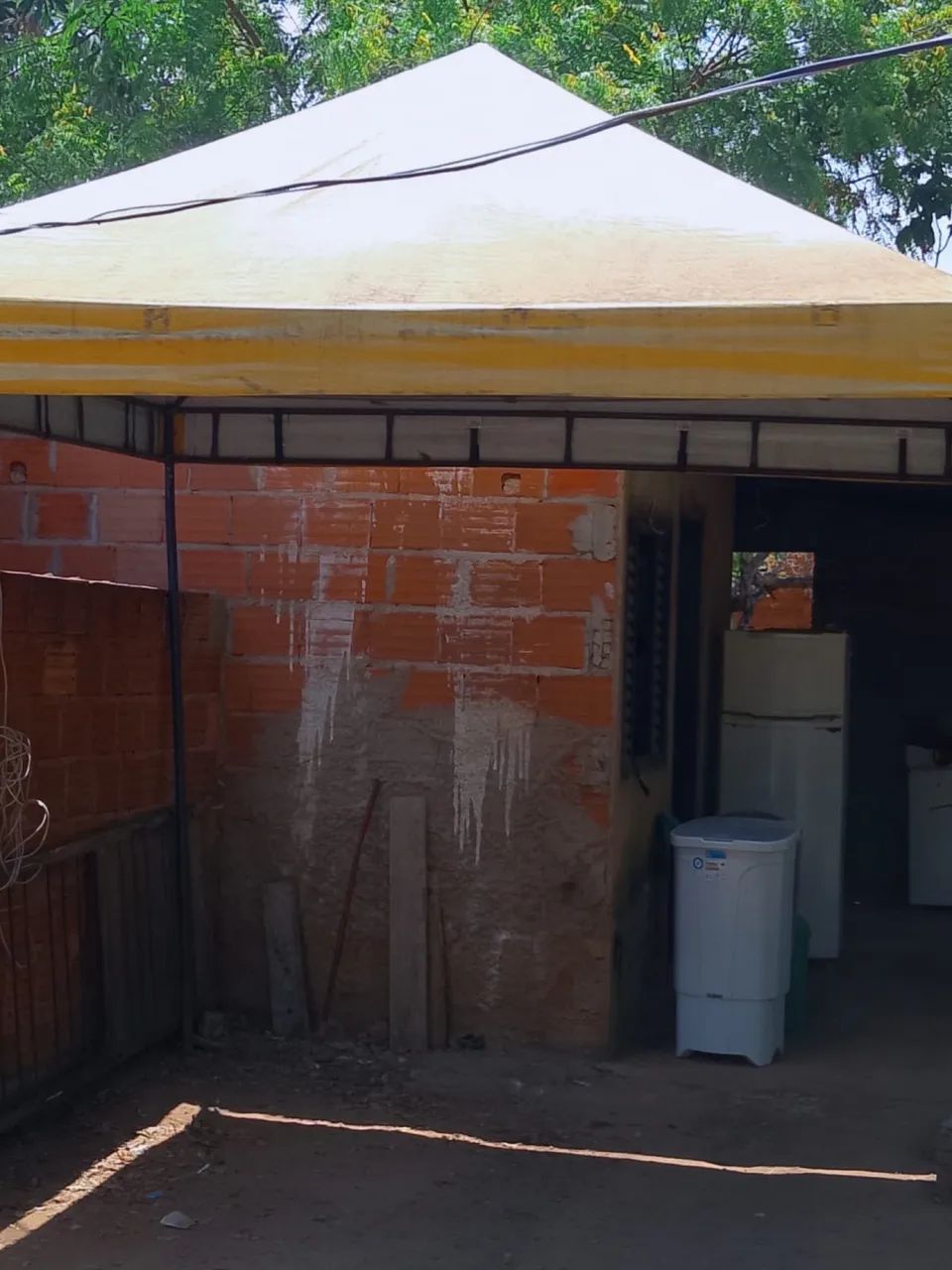 Vendo tenda 3x3 pouco tempo montada , n faço entrega  - Foto 2