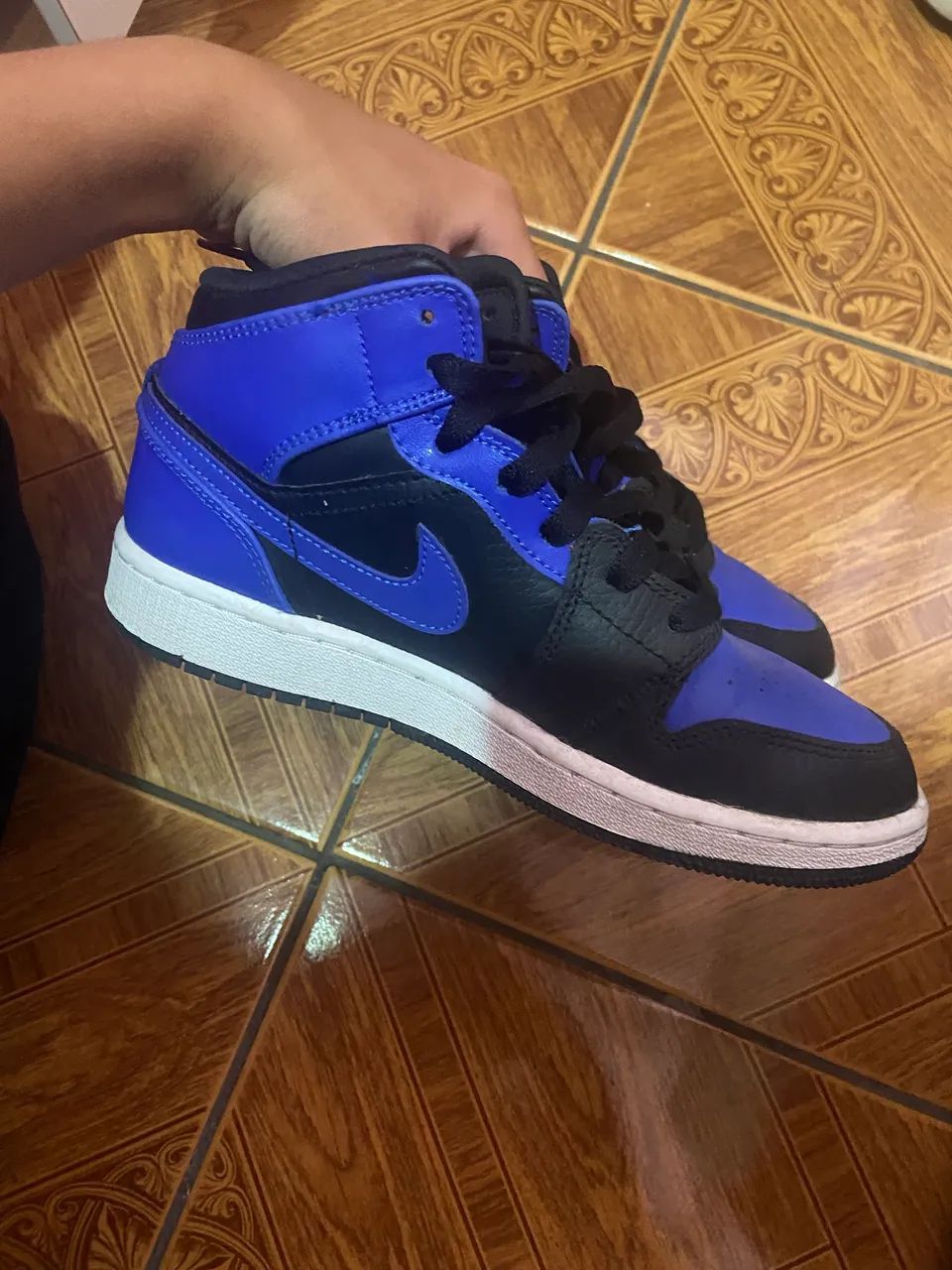 Jordan azul e preto, tamanho 34