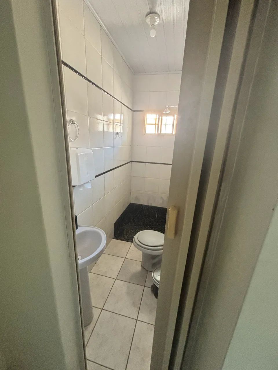Sala comercial em clínica de estética  - Foto 5