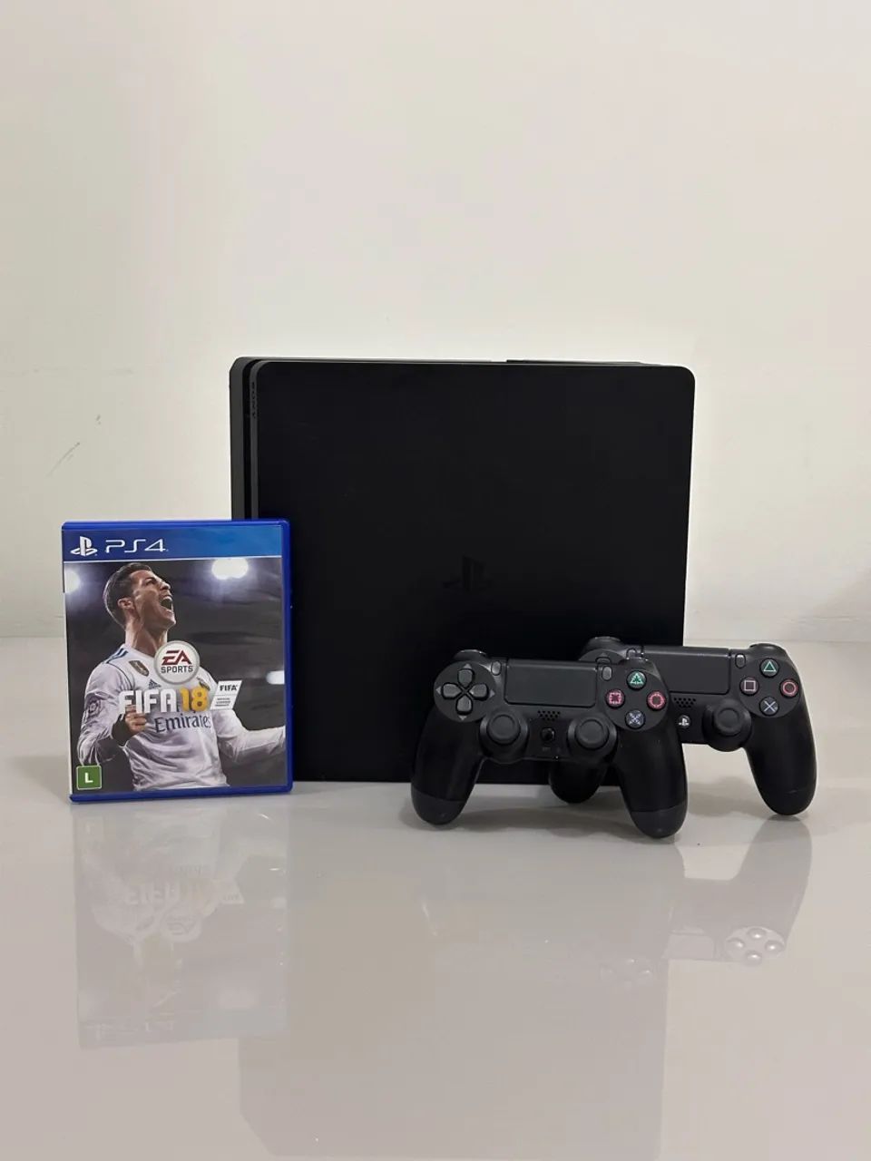 PS4 Slim 