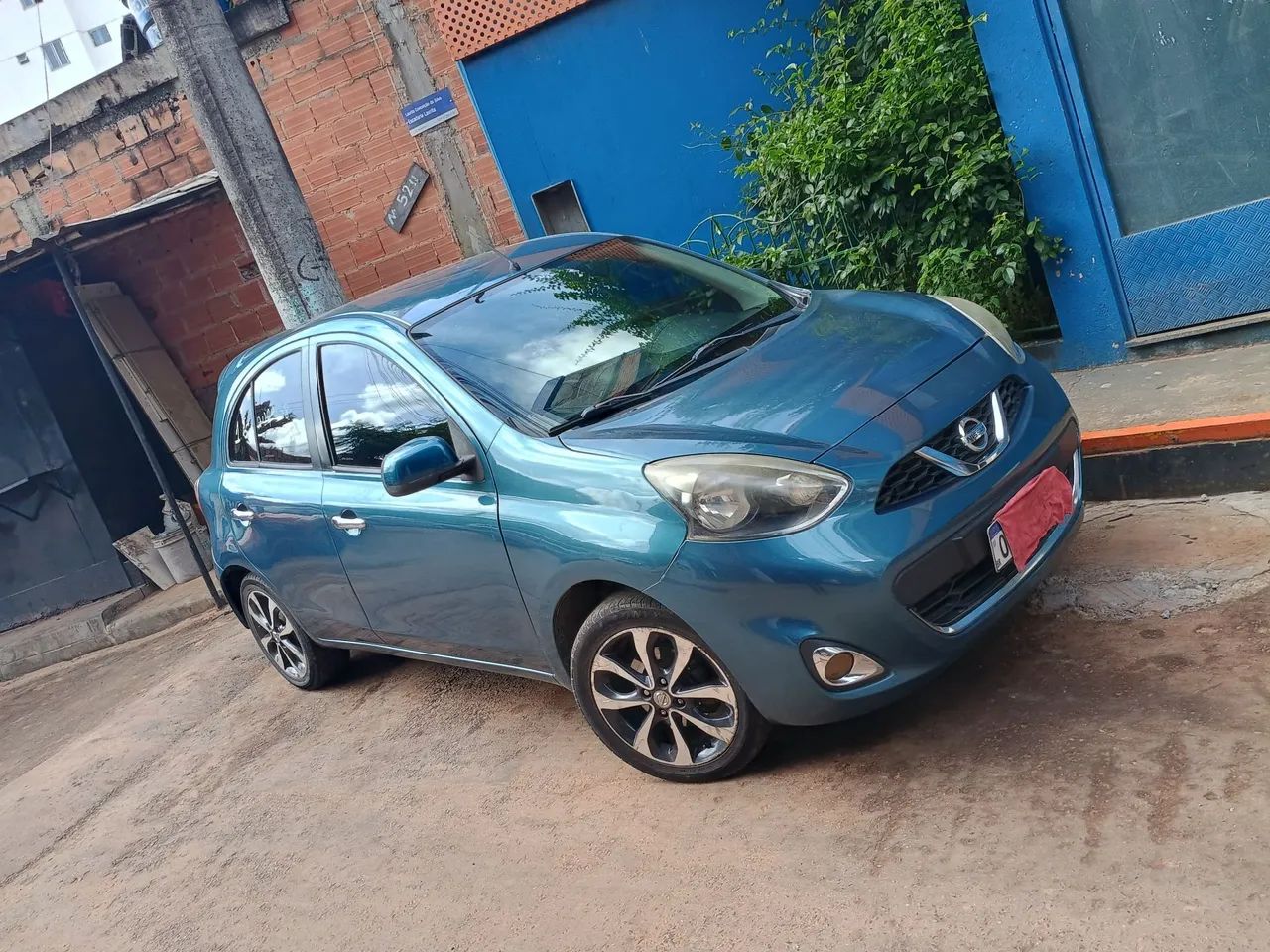 Nissan March 2015