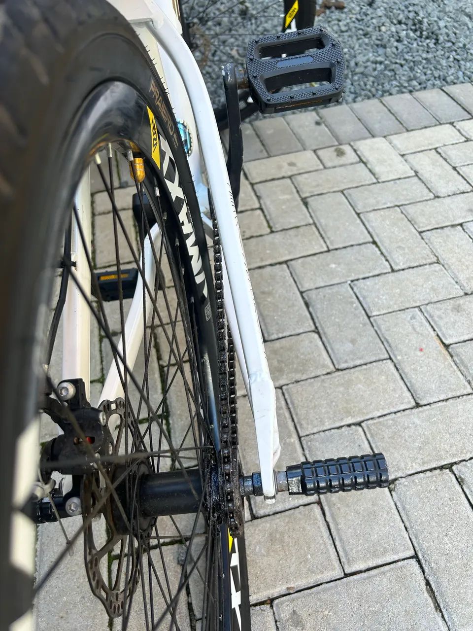 bicicleta Absolut Brutus  - Foto 3