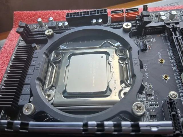 Kit Xeon: Placa+2666 v3+ DDR4 2666 - Foto 3