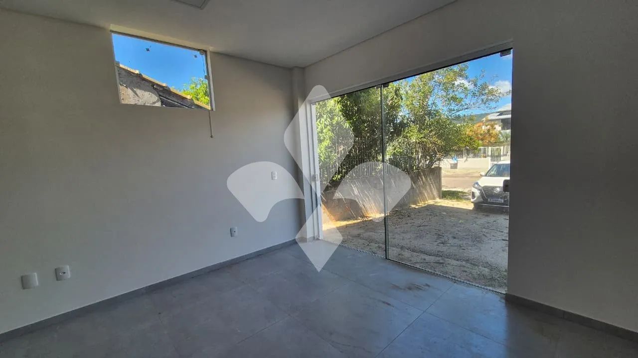Prédio com apartamento e sala comercial, bairro Pinguirito em Garopaba, SC - Foto 2