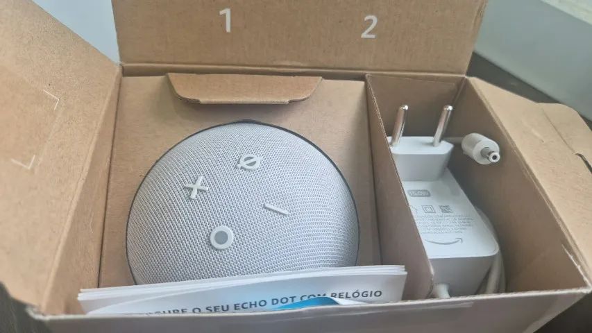 Amazon Echo Dot 5° Gen com Relógio - Branco - Foto 3