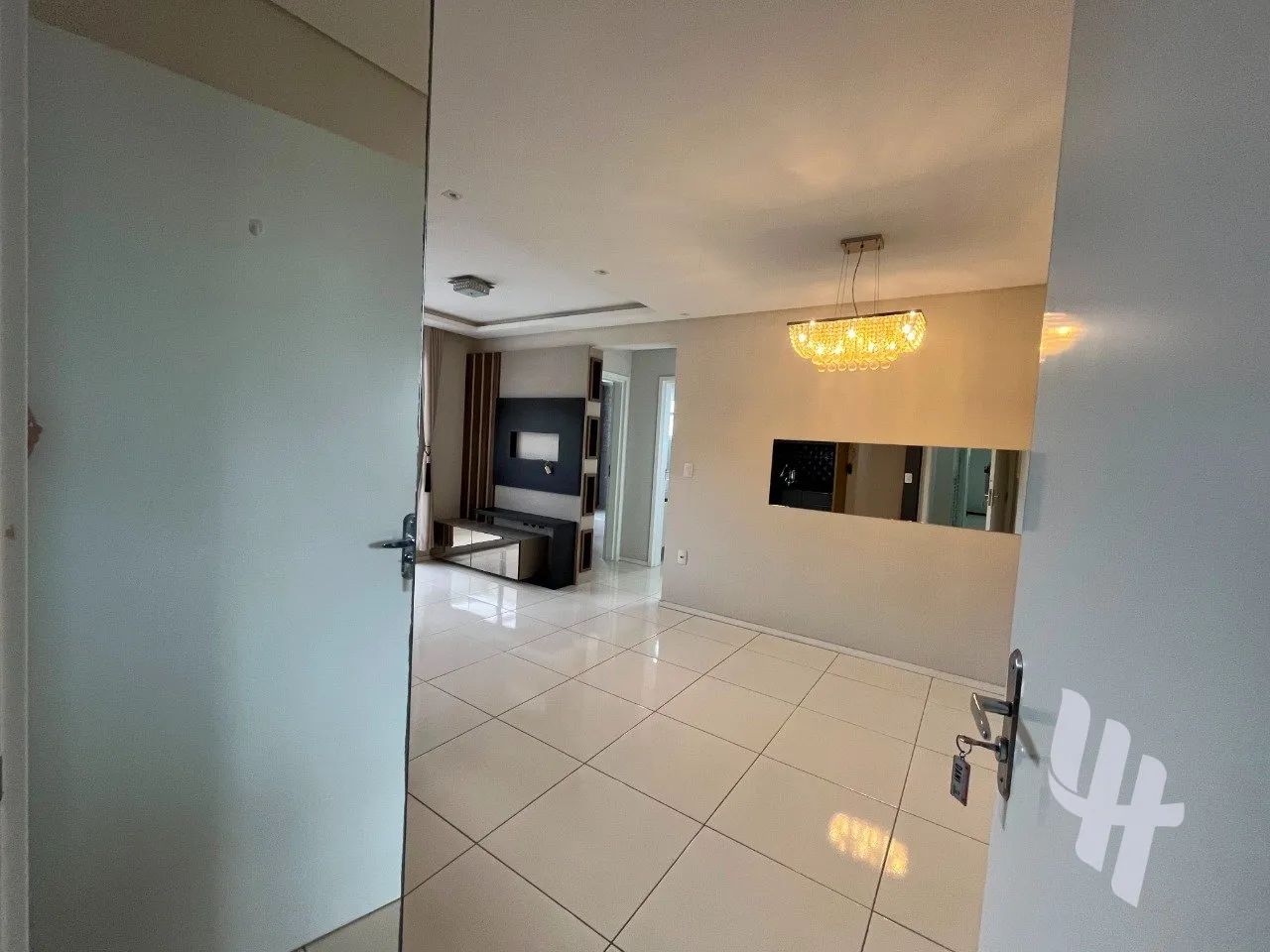 Apartamento Semi-Mobiliado | 2 Quartos, Suíte e sacada com churrasqueira - Foto 3