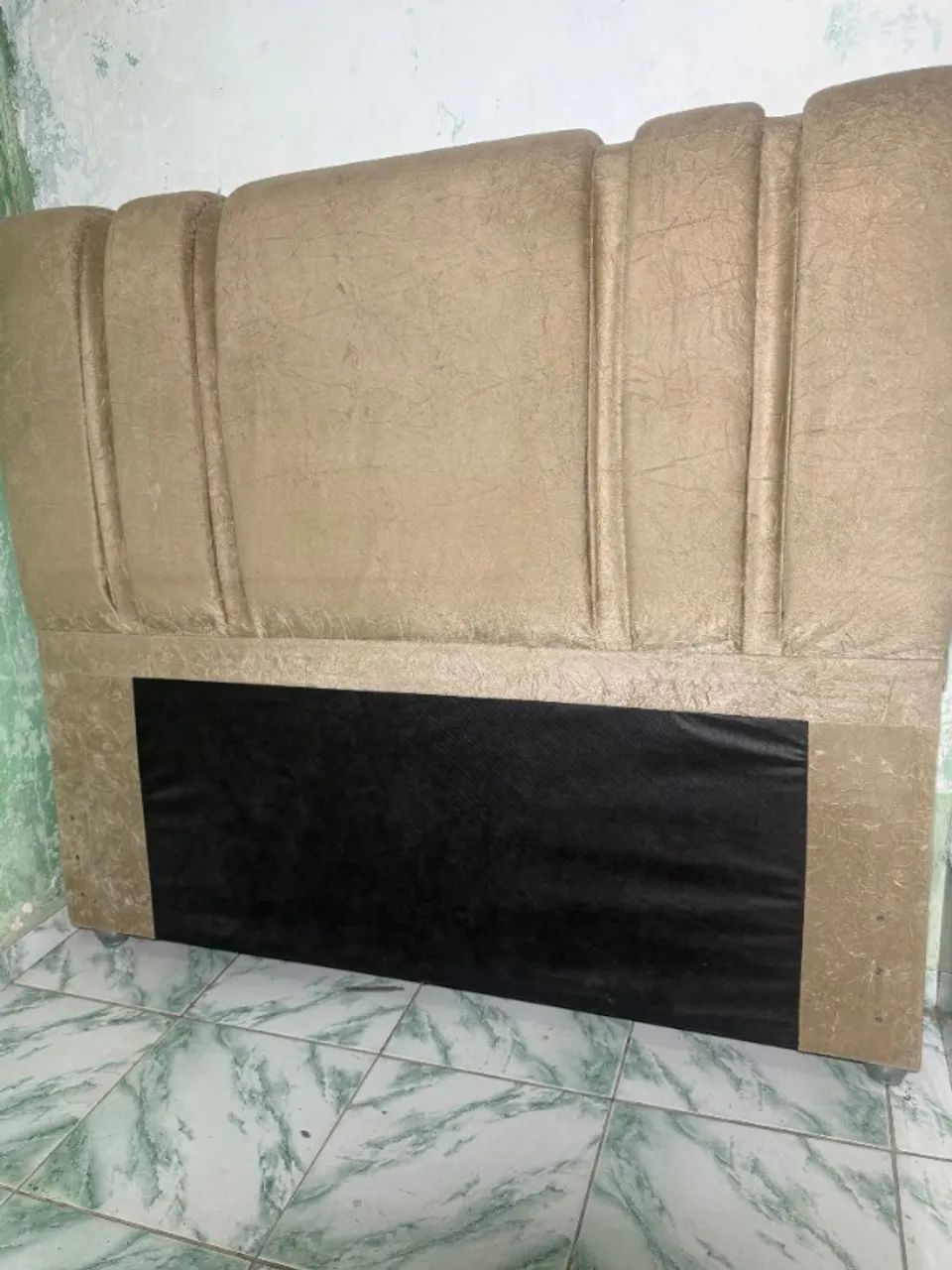 Cabeceira Estofada para Cama Box casal - Bege / Impecável - Foto 3