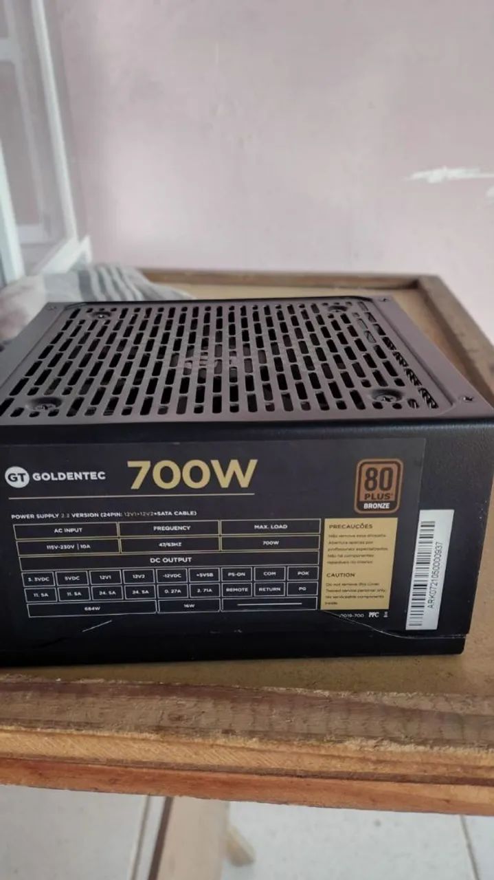 Fonte Goldentec 700W 80 Plus e PFC ativo pegando perfeitamente  - Foto 3