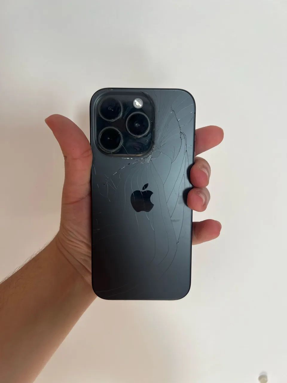 Iphone 15 pro  - Foto 3
