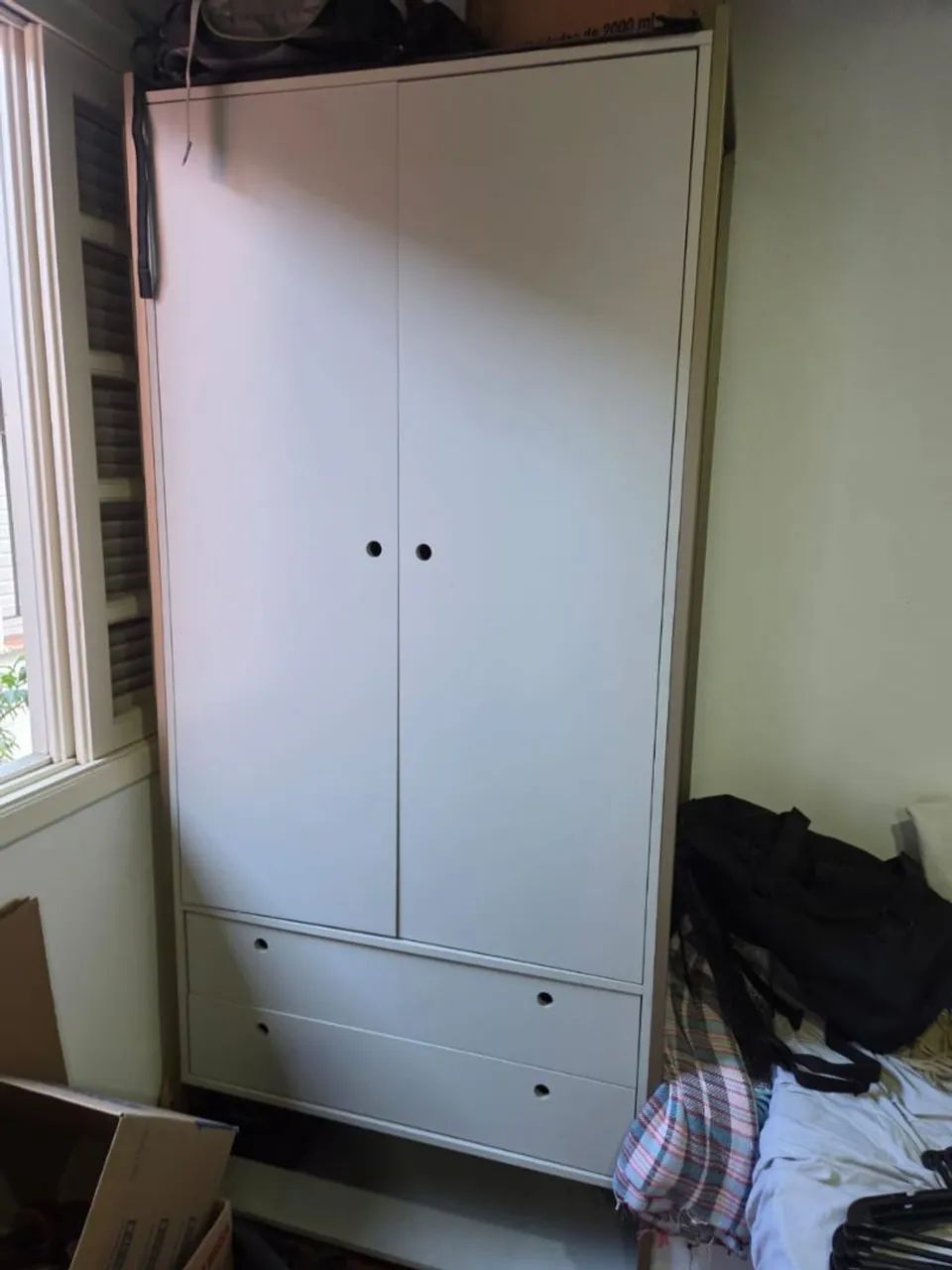Guarda roupas de solteiro 