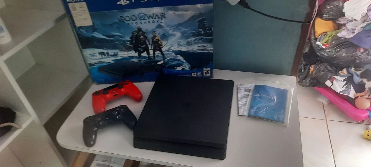 Vende-se PS4 completo 