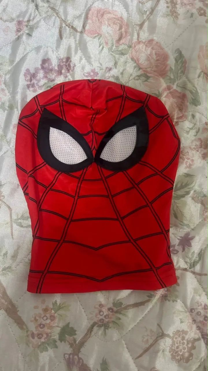 Roupa homem aranha ? 