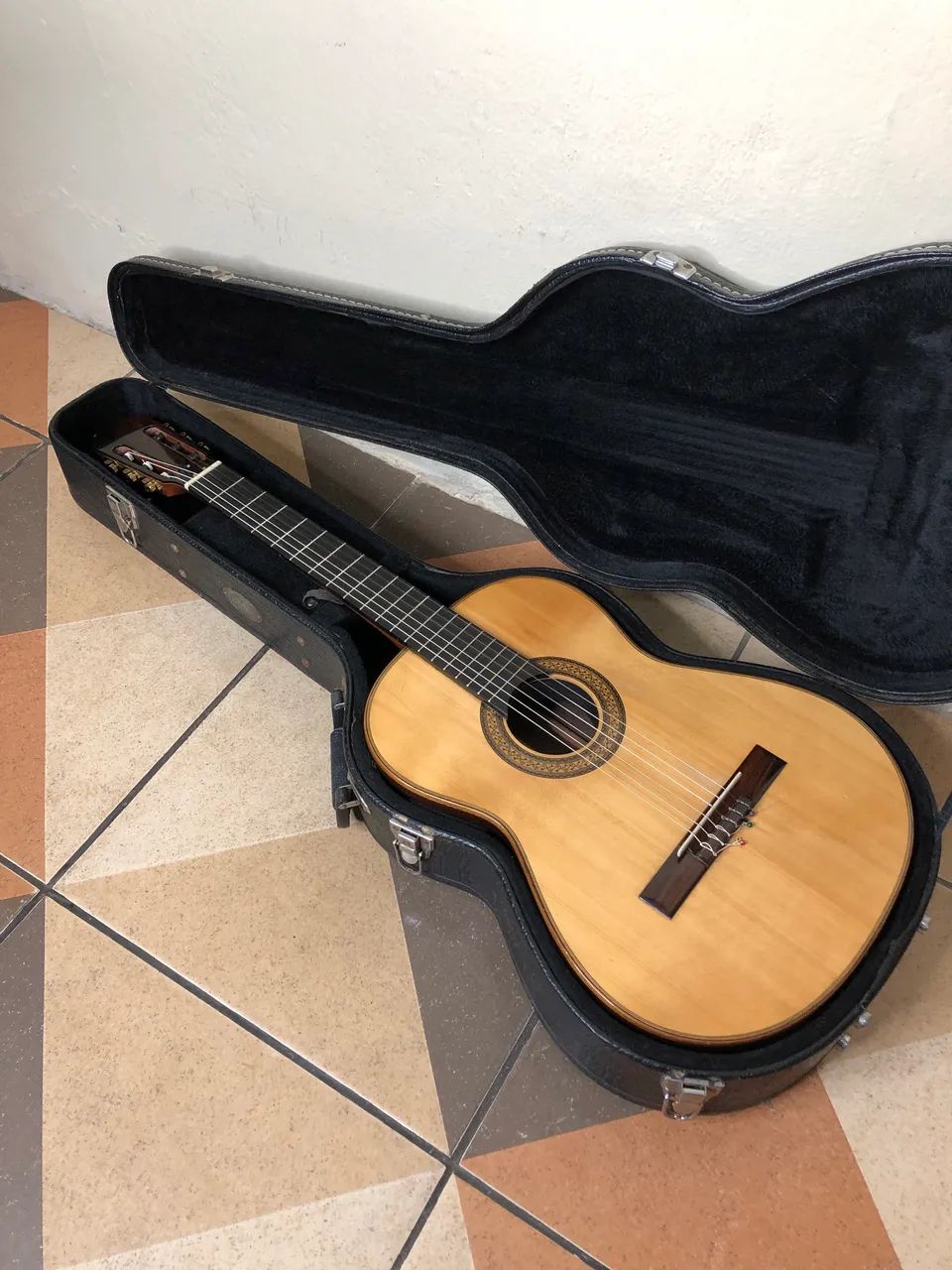 Violão de luthier classico elétrico 