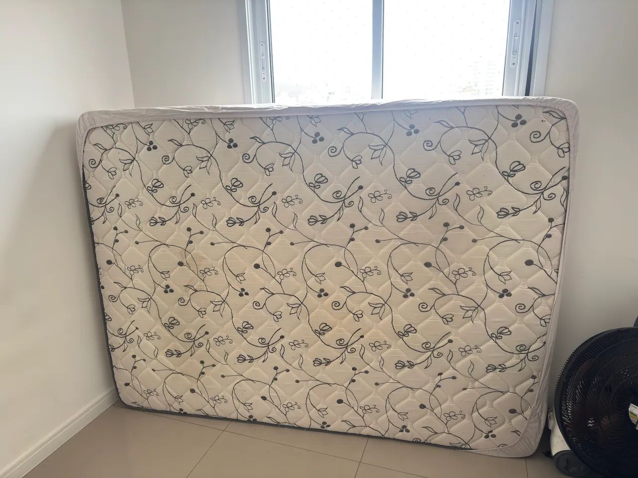 Colchão casal box, sem base 