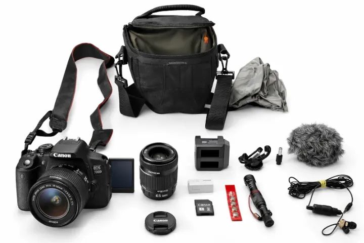Canon EOS 700D + Lente 18-55mm + Kit Completo de Acessórios
