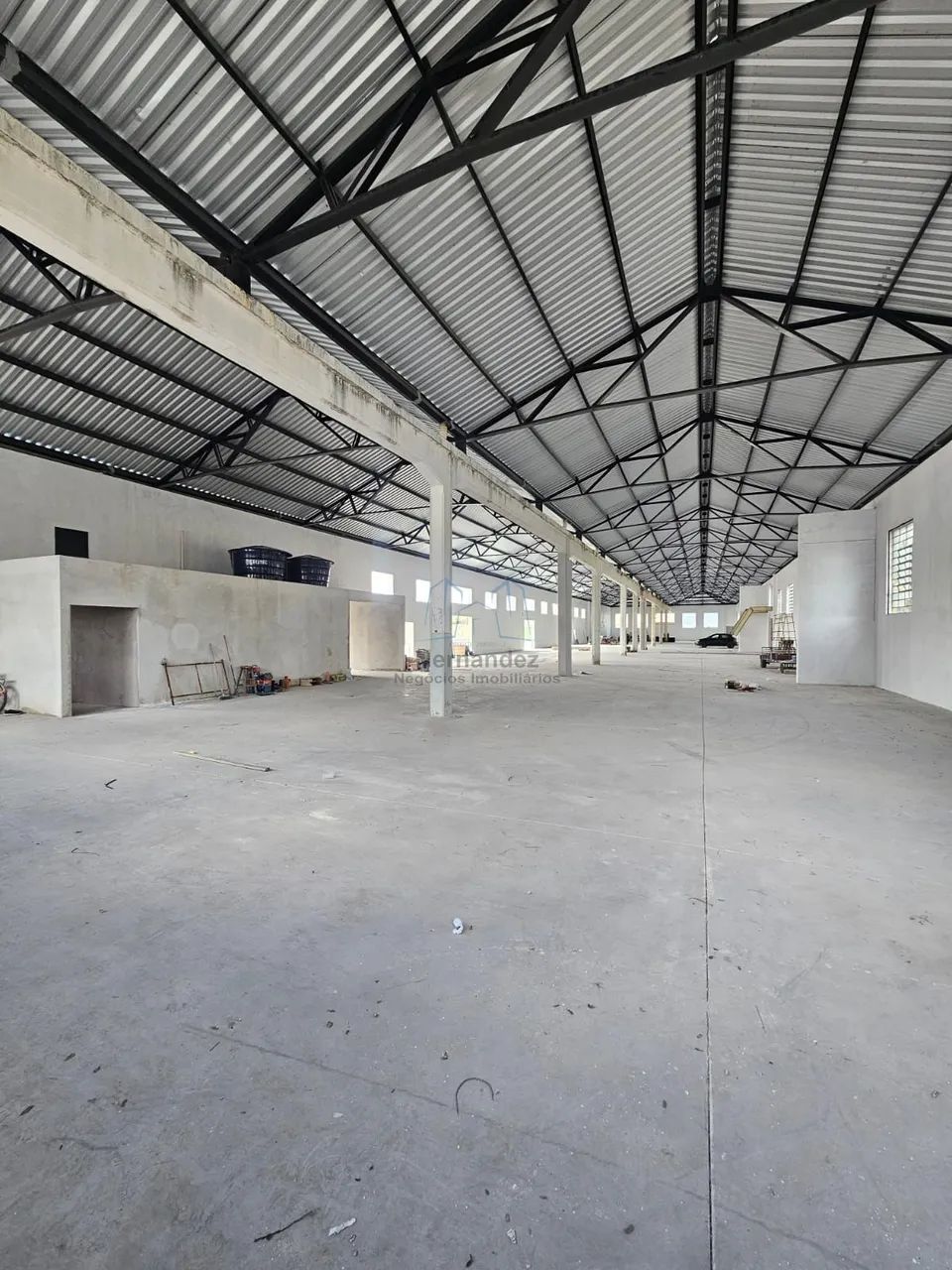 PRÉDIO COMERCIAL DE GRANDE PORTE  AMPLO, VERSÁTIL E EM REFORMA - Foto 3