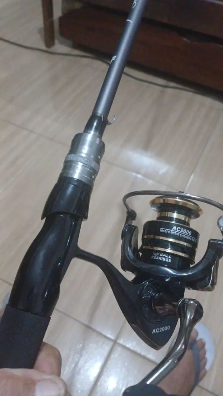 Vara de pesca com molinete - Foto 4