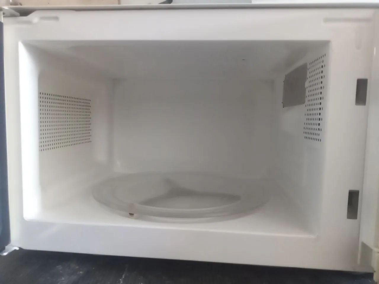 Microondas Philco 18 L - Foto 2