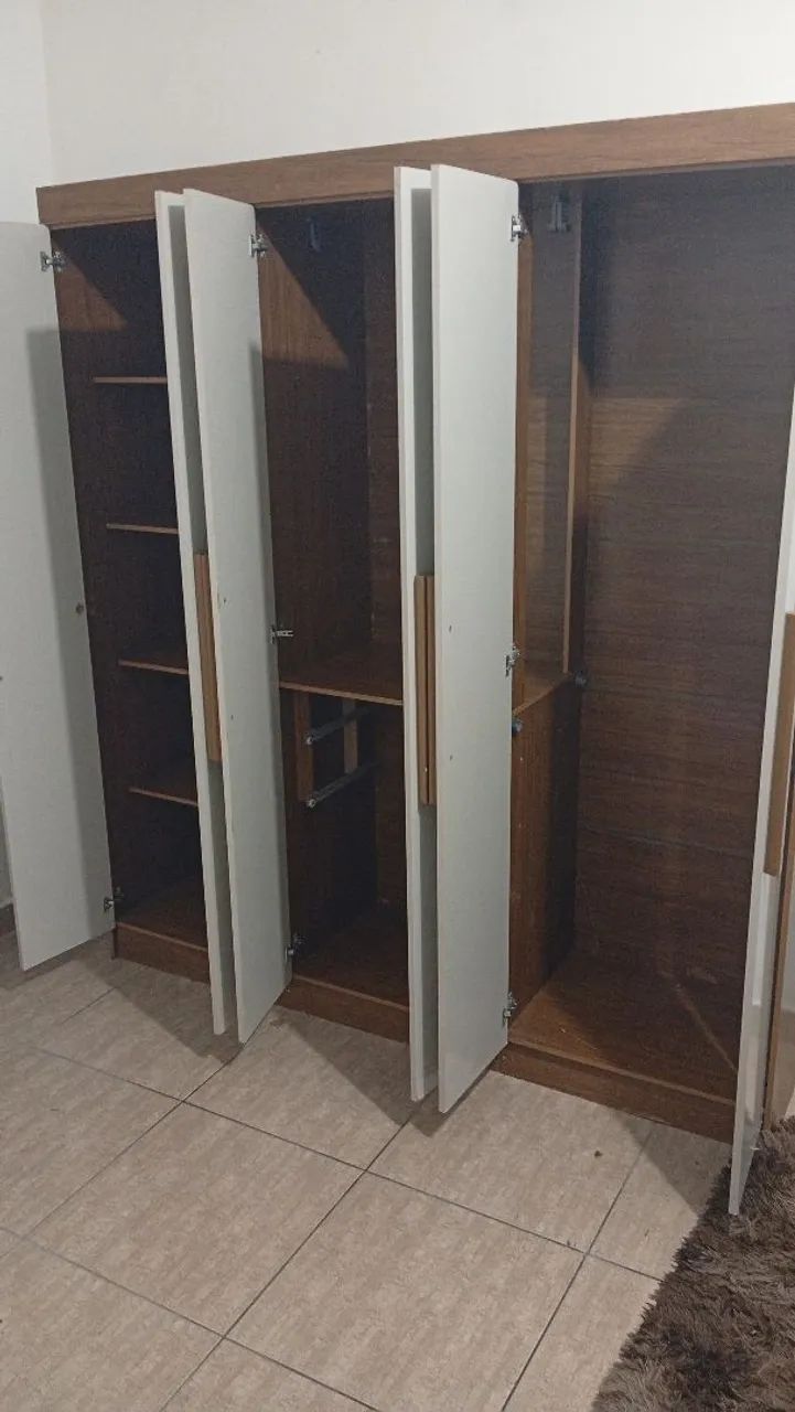 Guarda Roupa Semi Novo