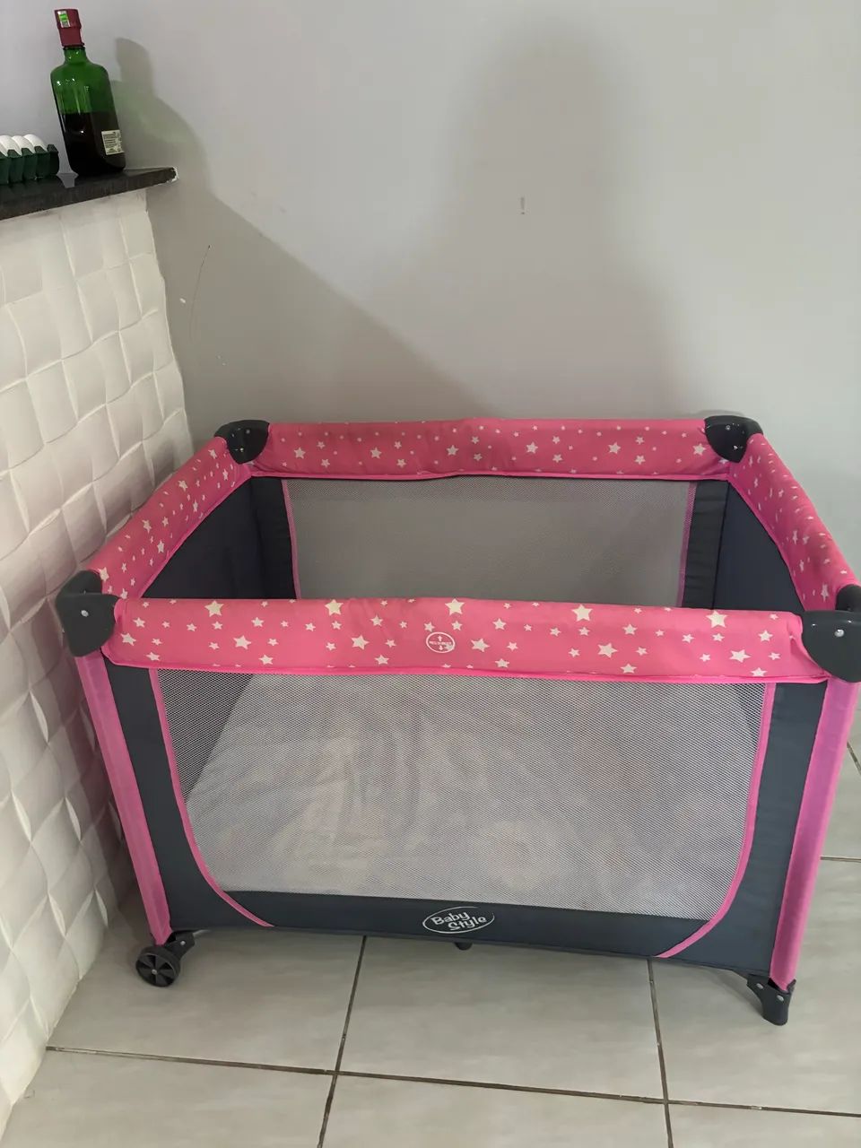 Berço cercado com colchão  - Foto 2