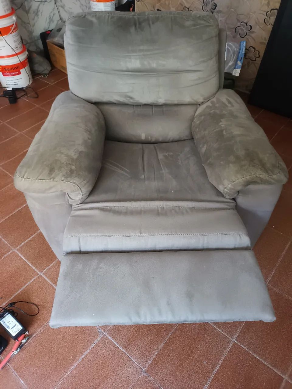 Poltrona Matrix Thor com Encosto Reclinável em Tecido Veludo - Foto 5