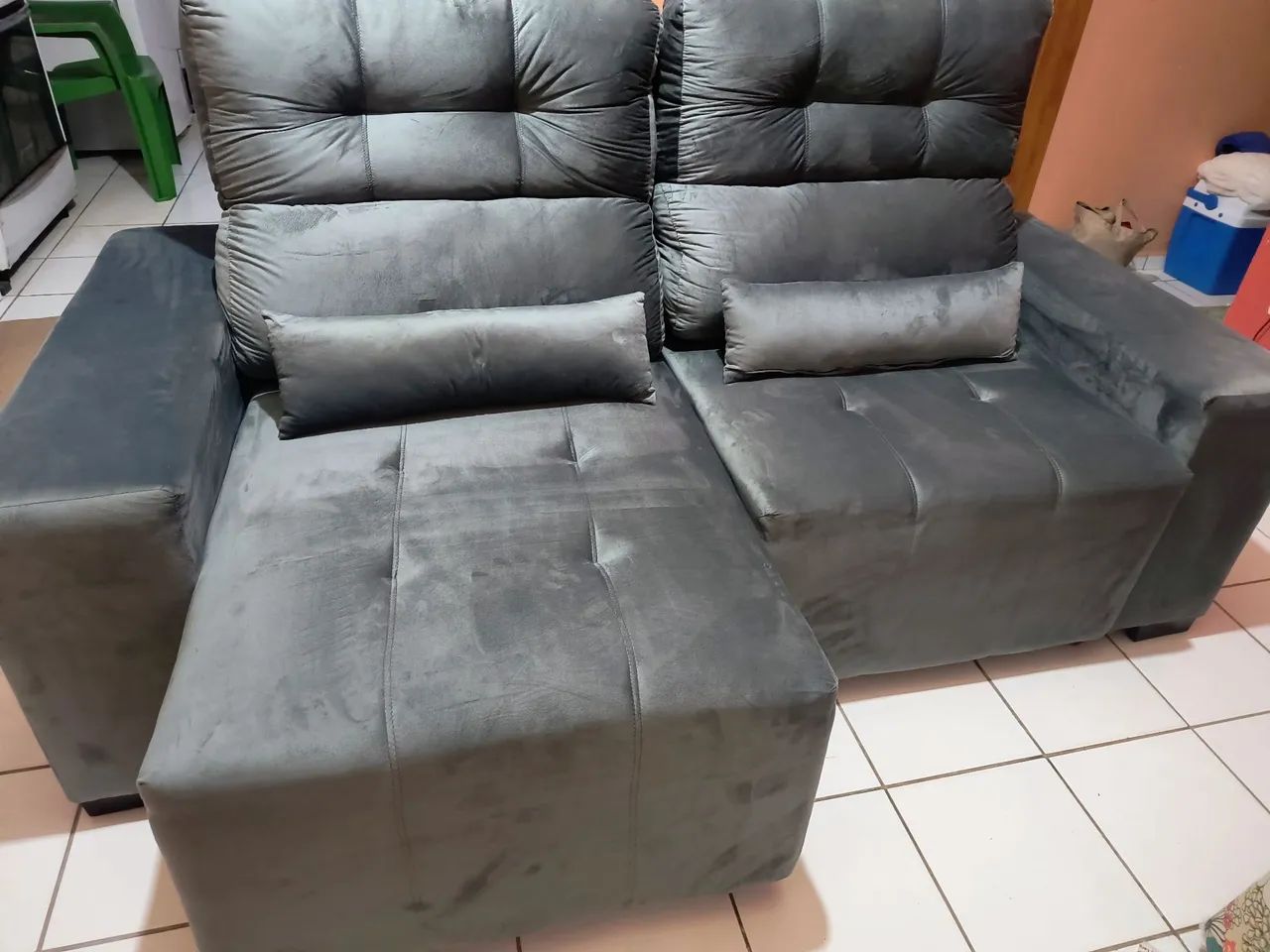 Sofá retrátil novo 