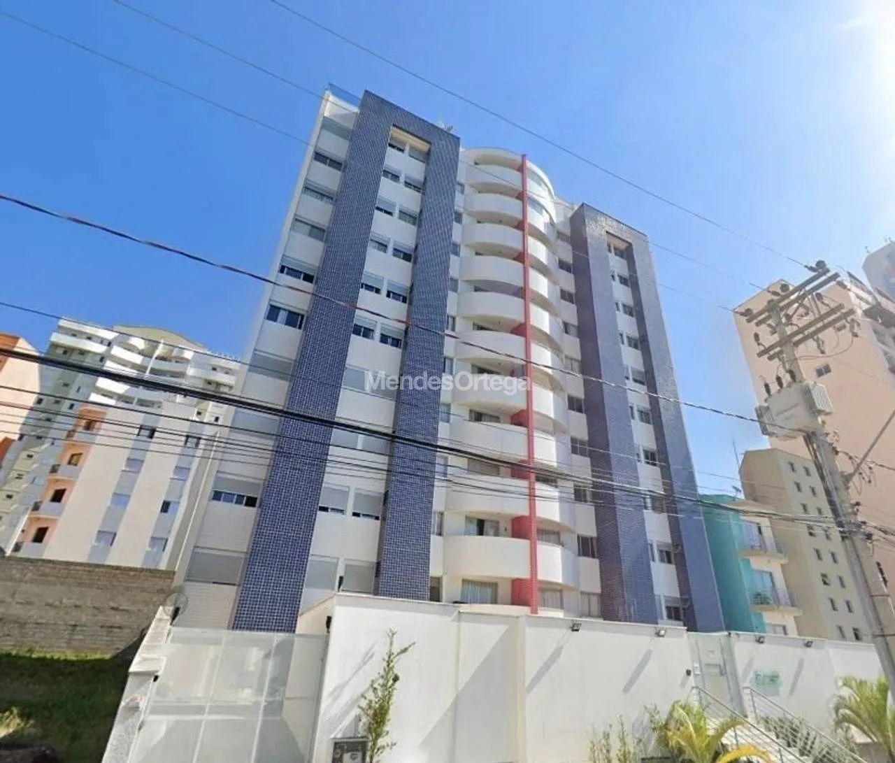 APARTAMENTO MOBILIADO CAMPOLIM