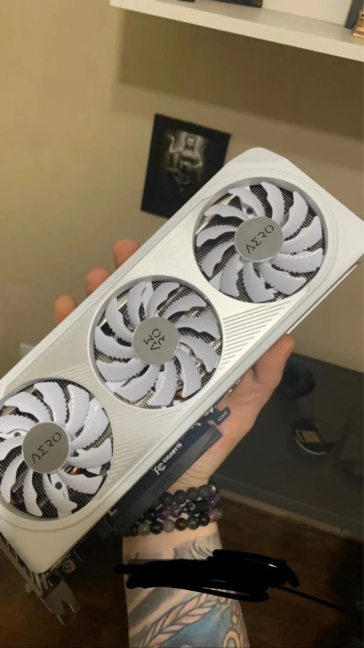 RTX 4060 AERO 8GB