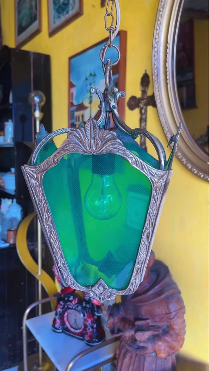 Lindo lustre antigo com lindo formatos em flor de bronze - Foto 3