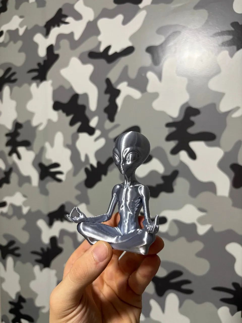 Combo Figure Alien Meditando - Dourado e Prateado - Foto 3