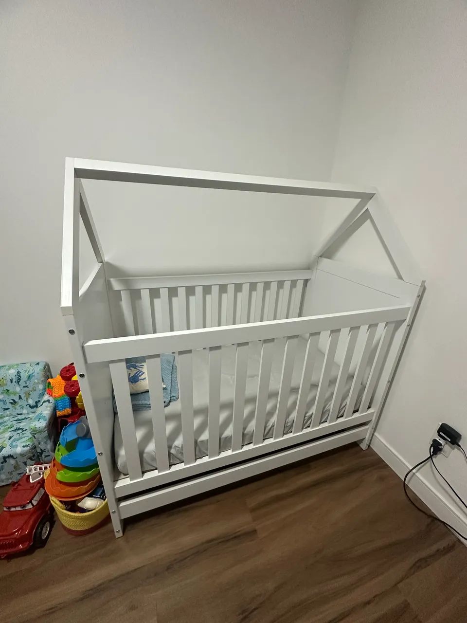 VENDO BERÇO - NOVO, NUNCA USADO! 