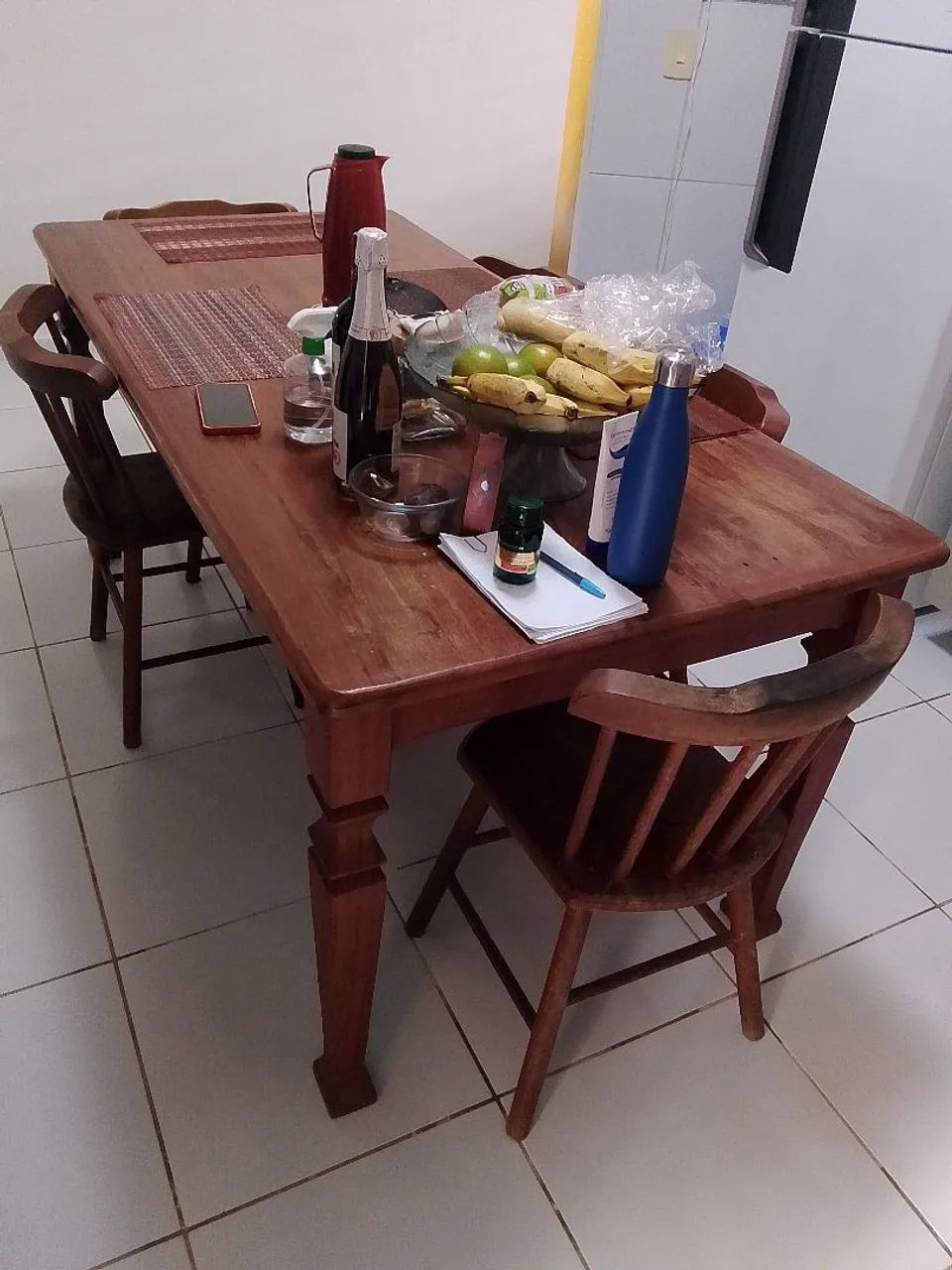 Mesa em madeira com 6 cadeiras  - Foto 3