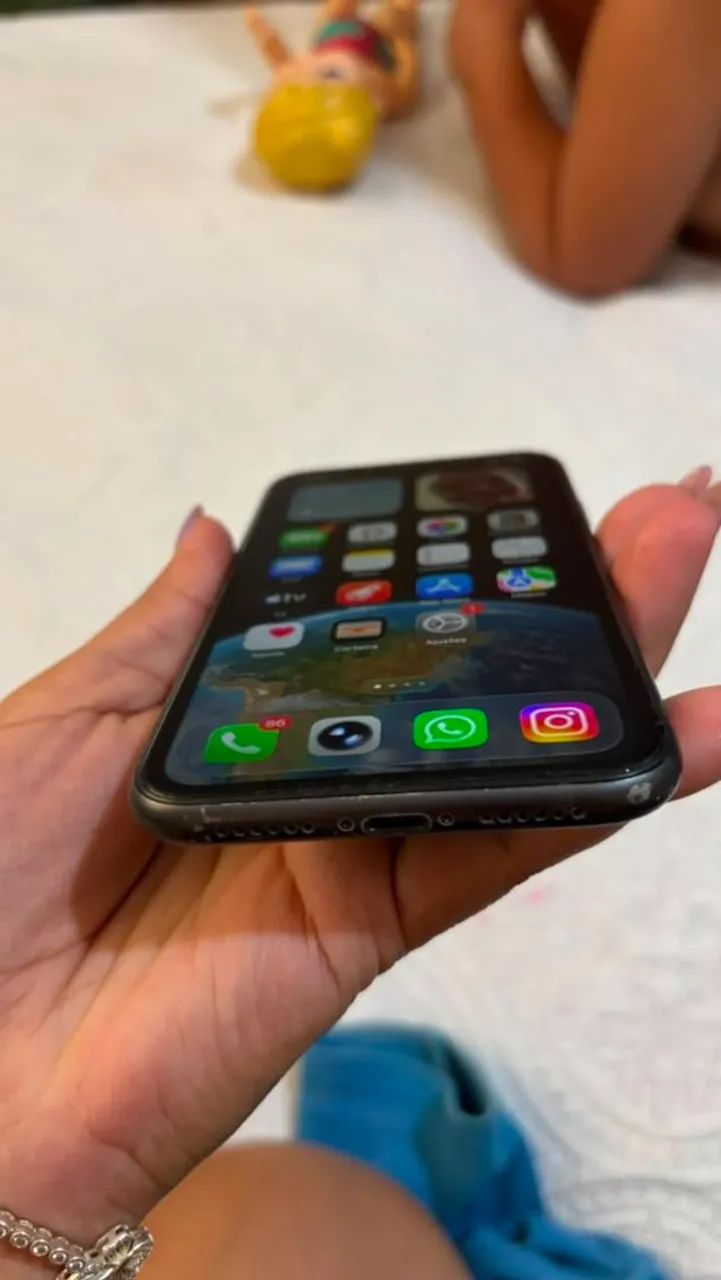 IPhone 11 Black 128GB - Foto 3