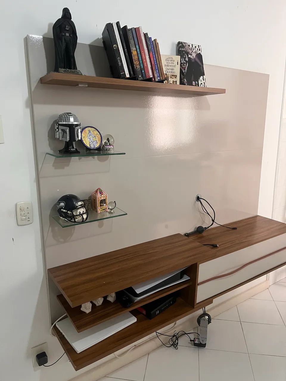 Painel para TV até 60 Polegadas - Cinza - Ótimo estado - Foto 6