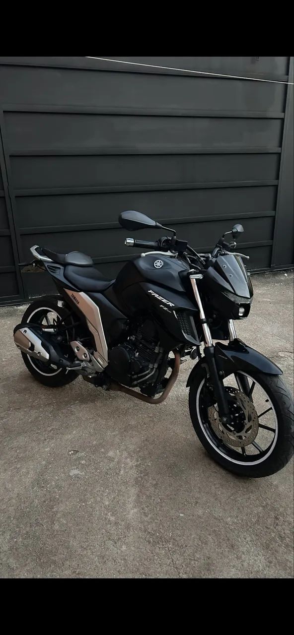 Vendo Fz25 bem conservada