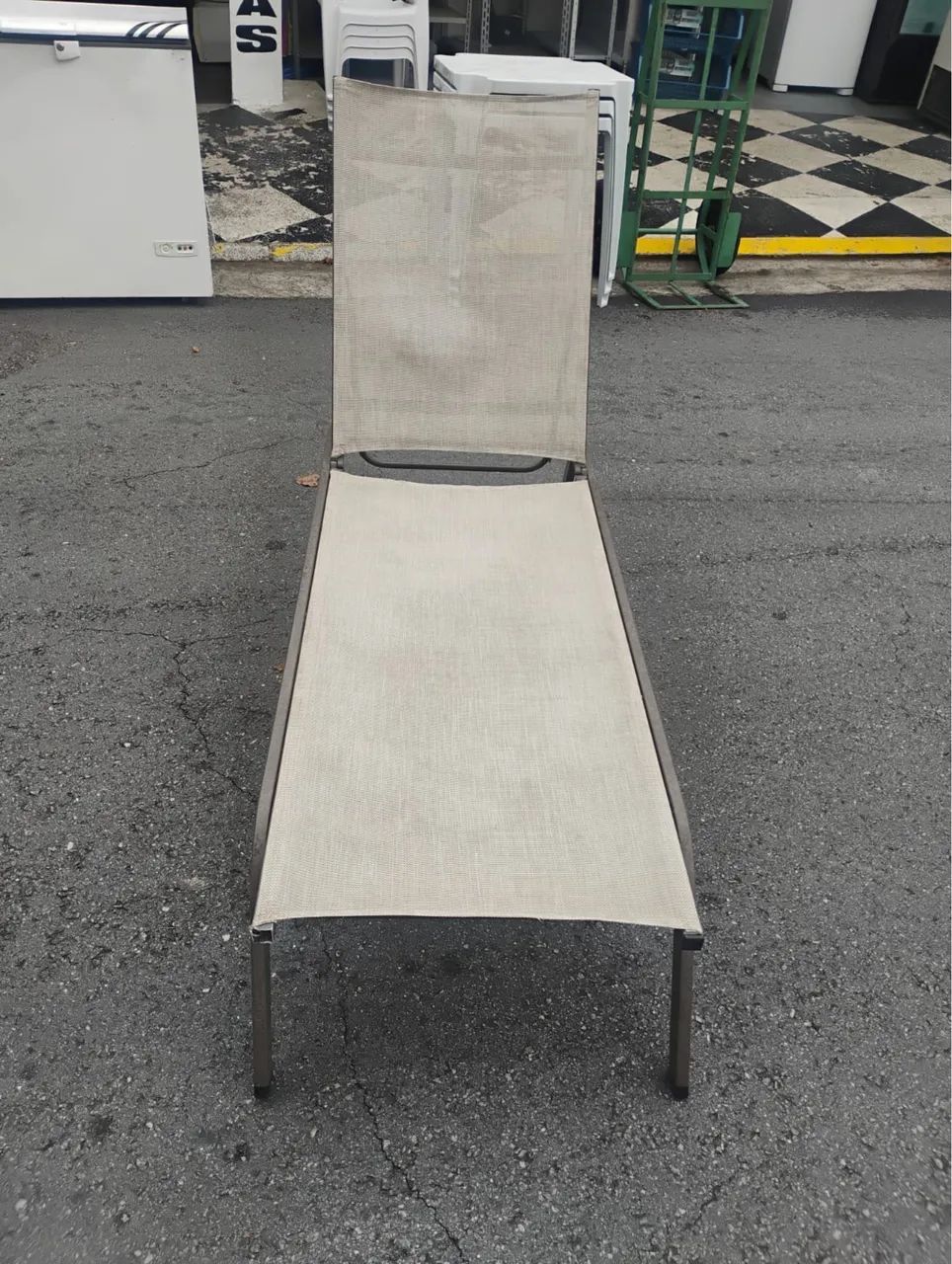 Espreguiçadeira  com regulagem  - Foto 2