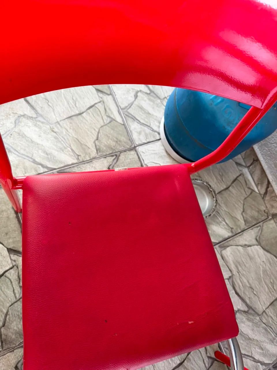 Mesa com tampo de vidro e 4 cadeiras - Foto 5