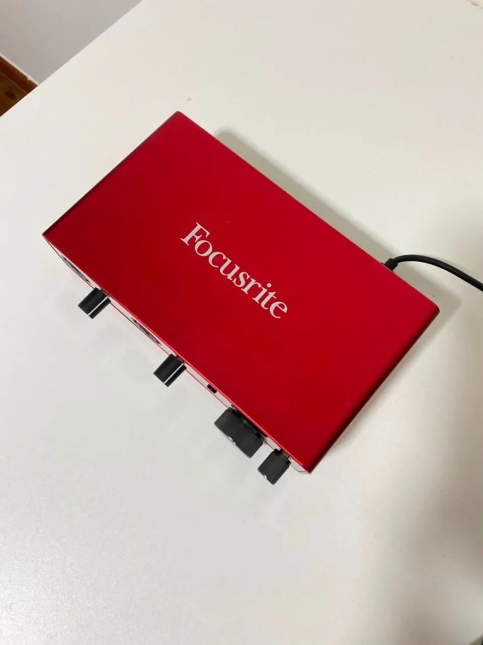 Interface de Áudio Focusrite Scarlett 4i4 3rd Geração - Foto 3