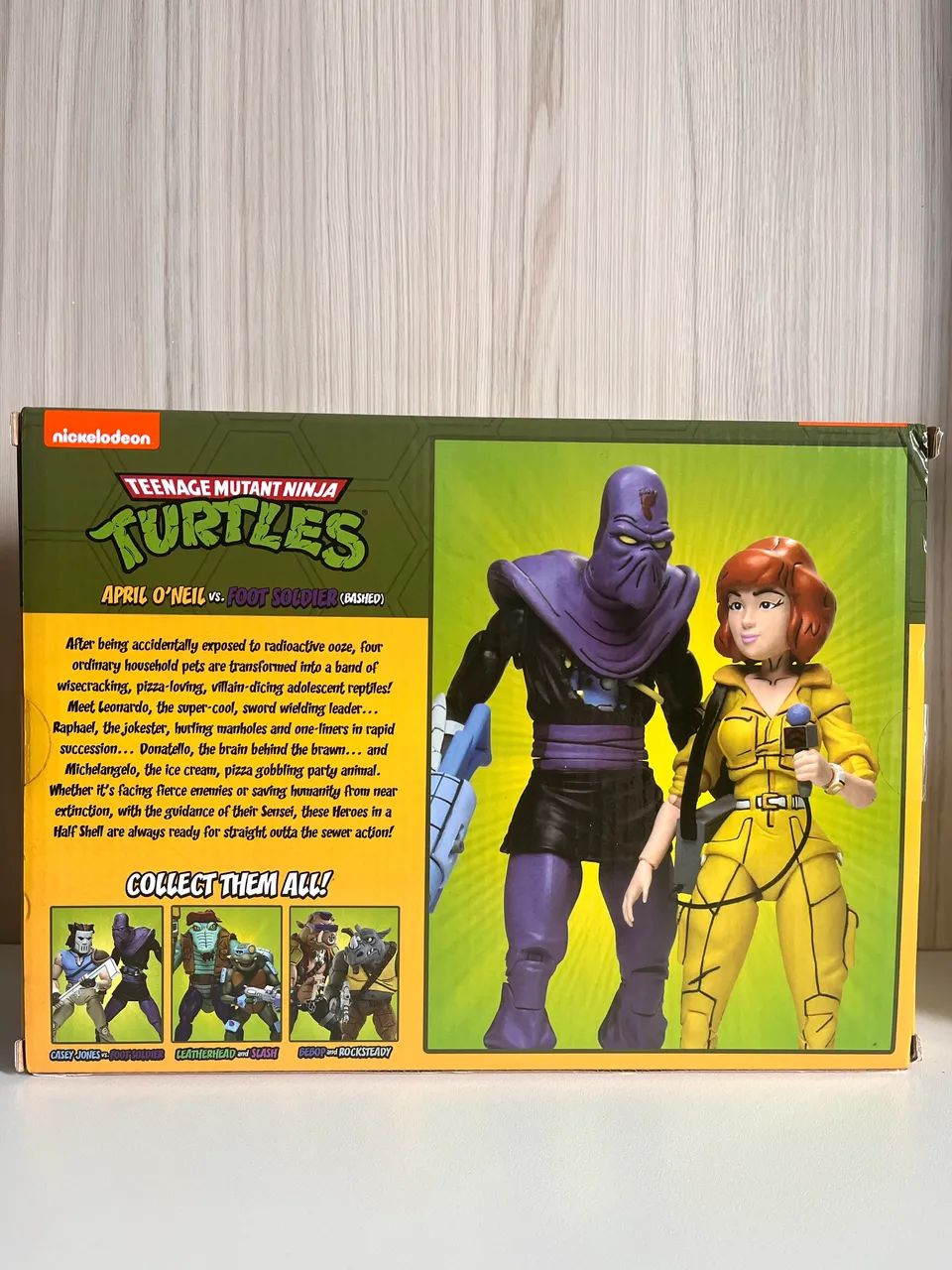 TMNT April O?nil e Foot Soldier Neca  - Foto 2