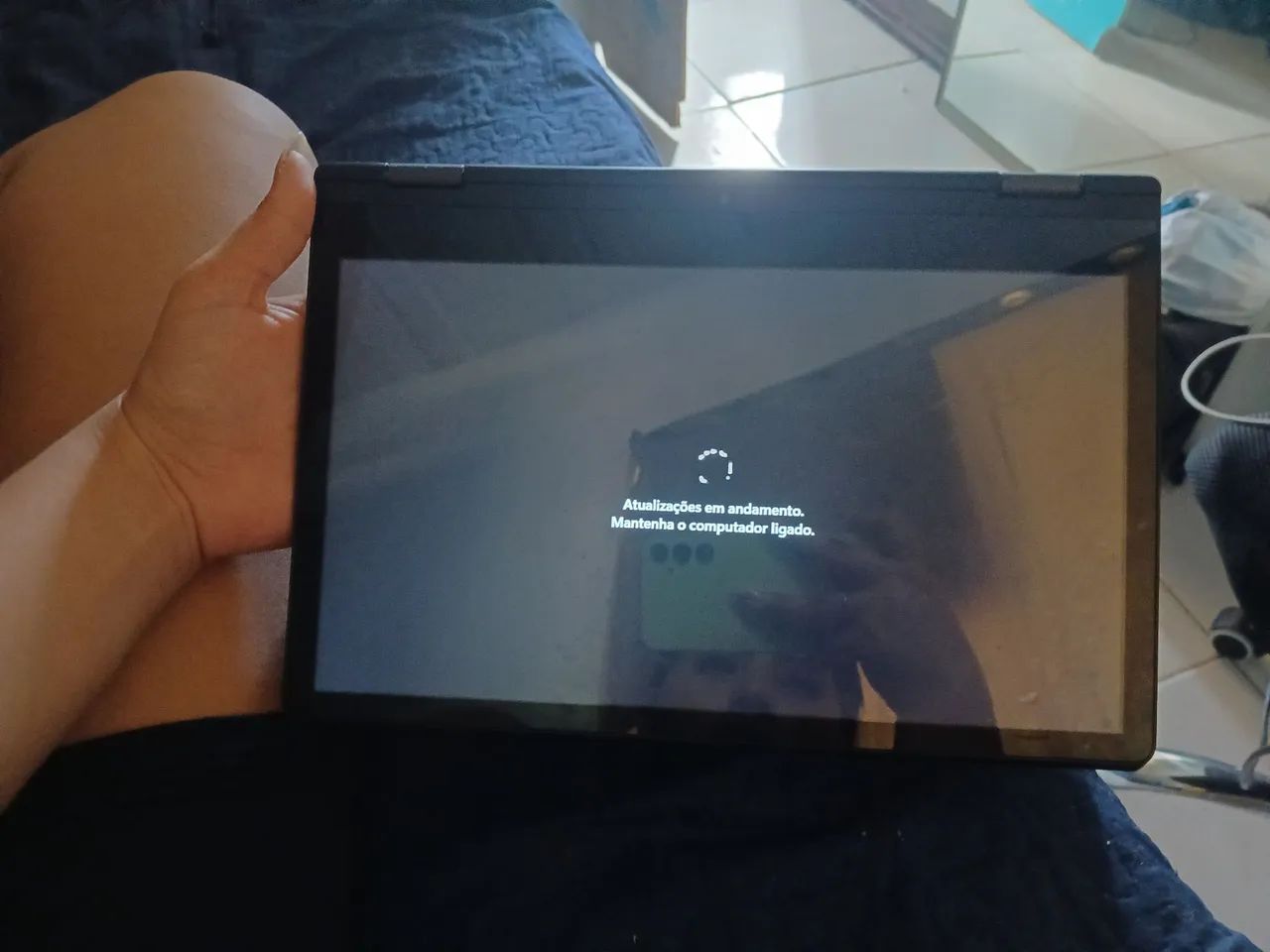 Notebook 2 em 1 vira tablet  - Foto 3