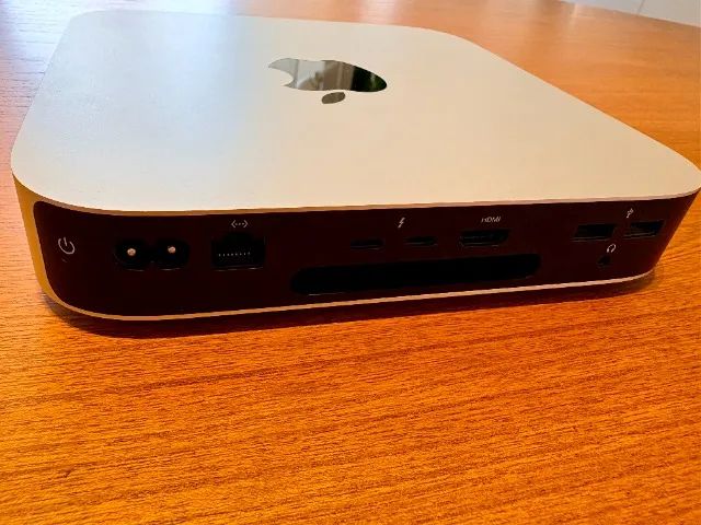 Mac Mini M2 - 8gb de Memória unificada, 256gb de armazenamento